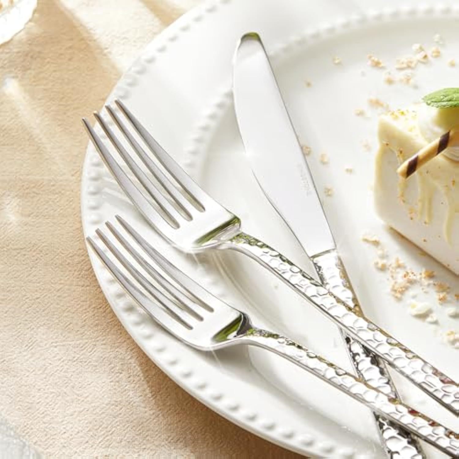 40 Piece Hammered Silverware Set, 18/10 Stainless Steel Flatware Set for 8, Cutlery Set for Home, Party, Wedding, Mirror Polished Dishwasher Safe