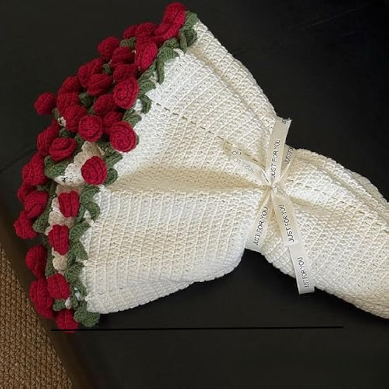 Handmade Roses Flower Bouquet Blanket with Crochet for Birthday & Wedding & Valentine’s Day & Home Decor (31.5 inch - Finished)