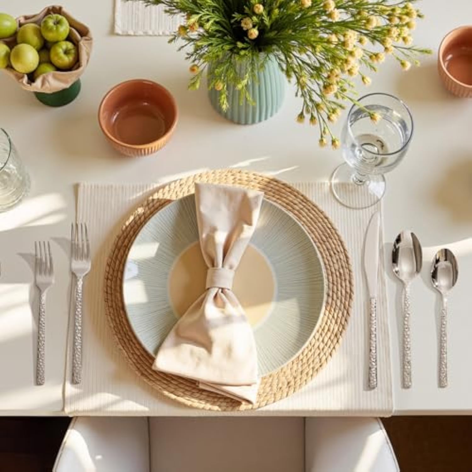 40 Piece Hammered Silverware Set, 18/10 Stainless Steel Flatware Set for 8, Cutlery Set for Home, Party, Wedding, Mirror Polished Dishwasher Safe