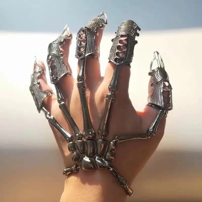 🔥LAST DAY 49% OFF - Necromantic Armor Skeleton Bracelet and Finger Claws