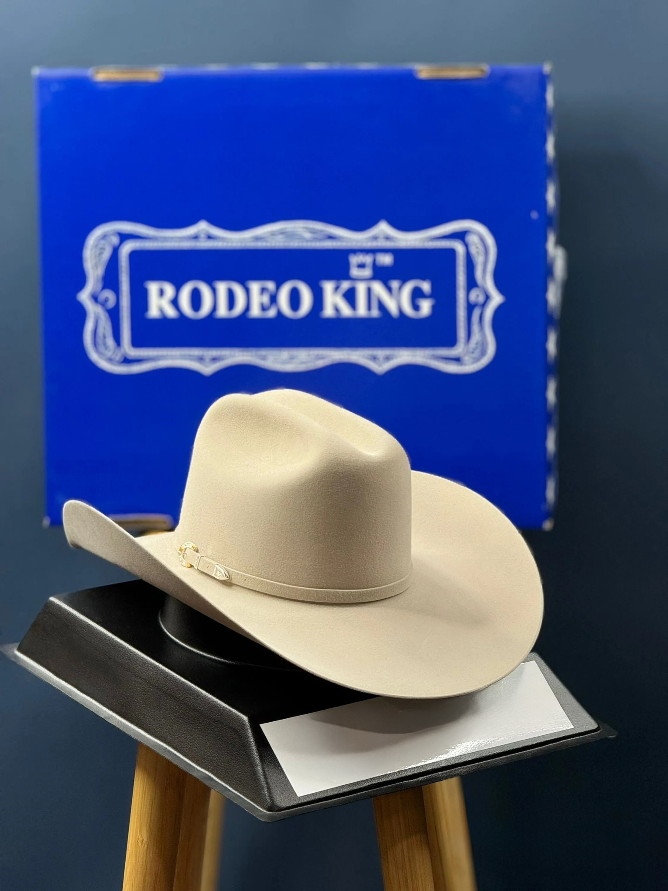 Rodeo King 1000X Silver Belly Top Hand