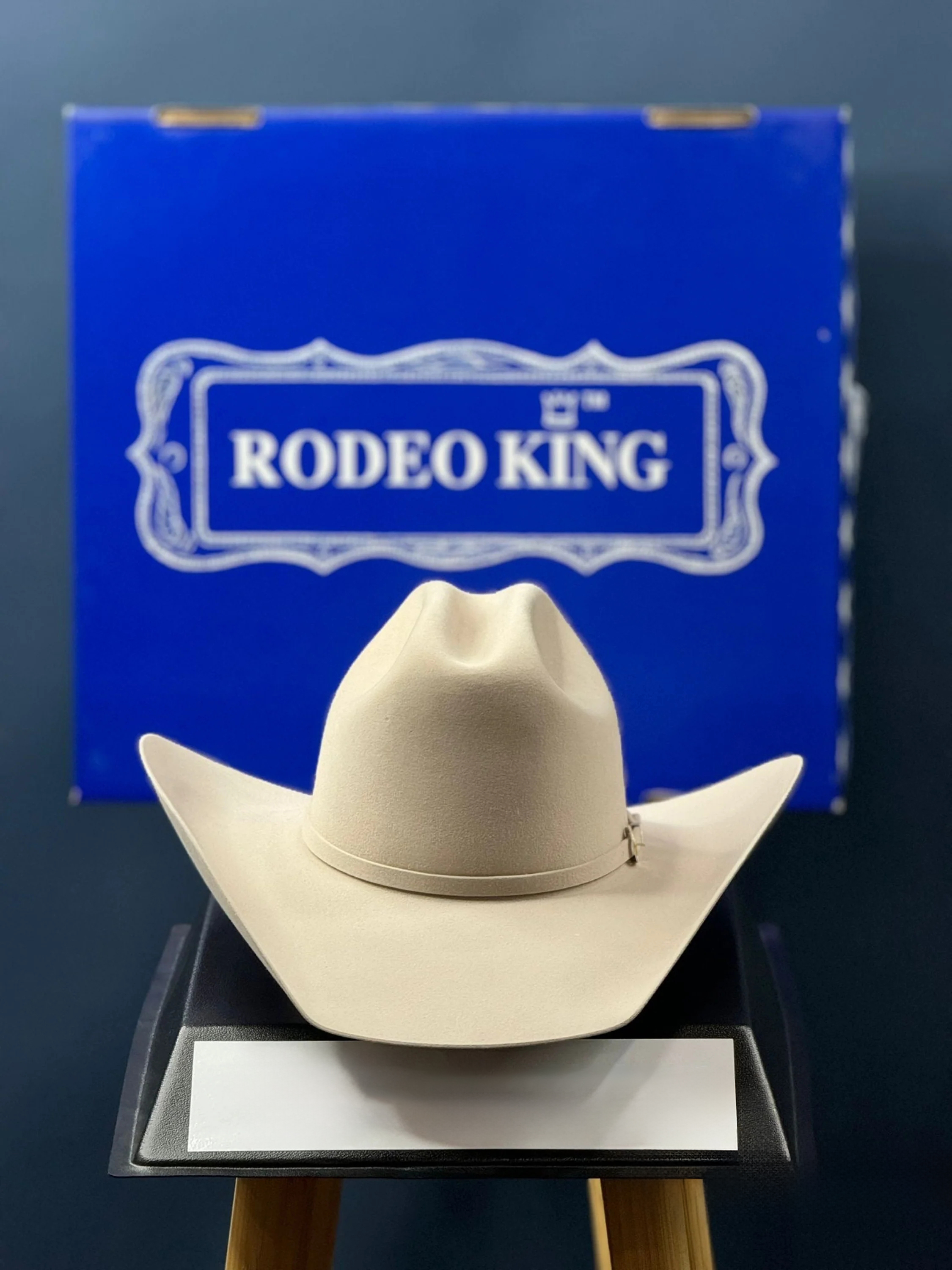 Rodeo King 1000X Silver Belly Top Hand