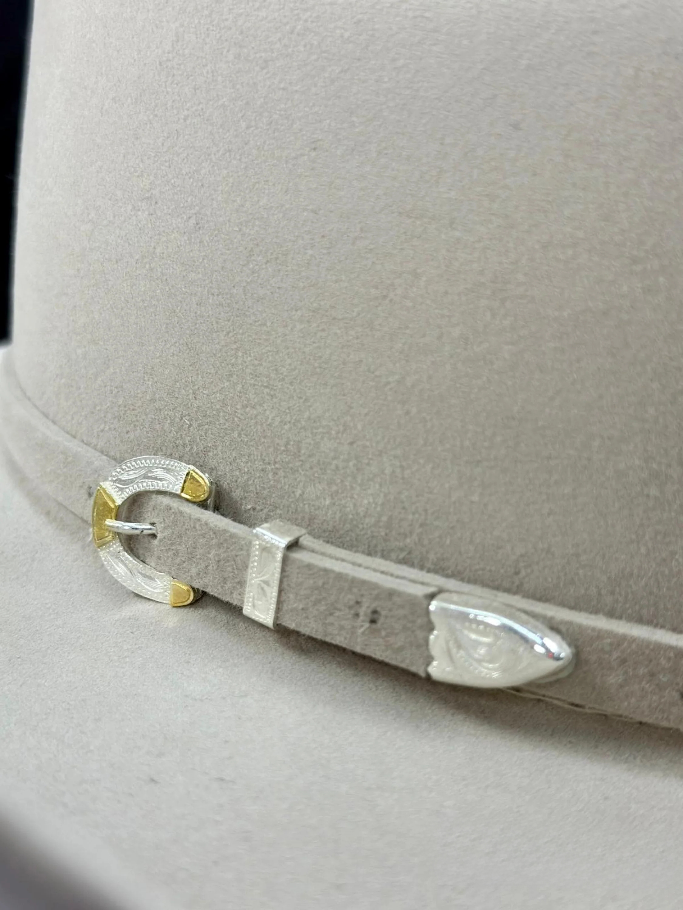 Rodeo King 1000X Silver Belly Top Hand