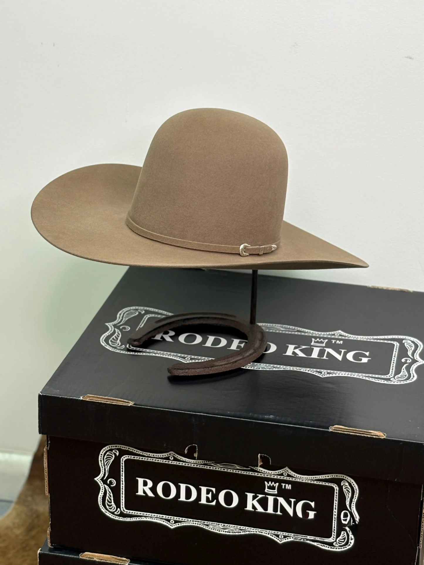 Rodeo King 10X Tan Belly Open Crown