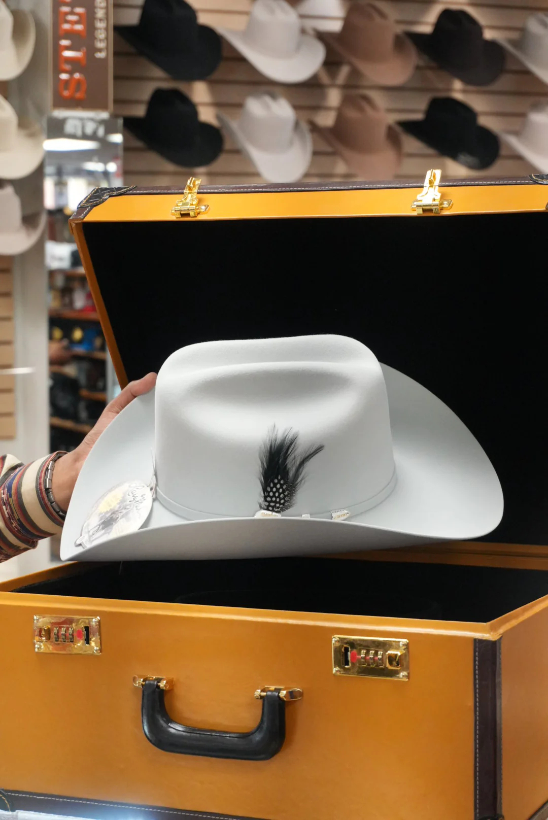 LARRY MAHAN 100X PLATINUM IMPERIAL LUXURIOS