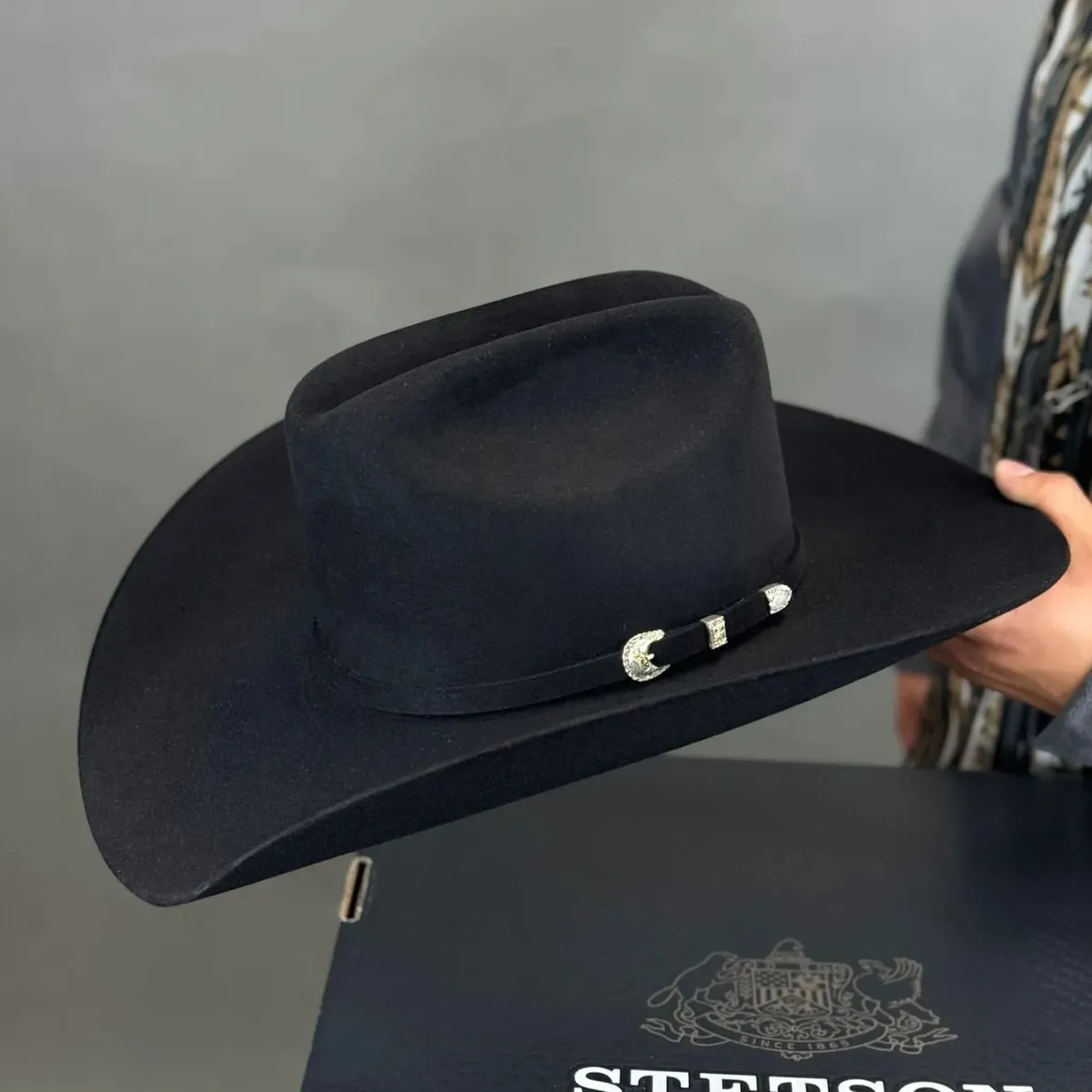 100x Limited Edition Black