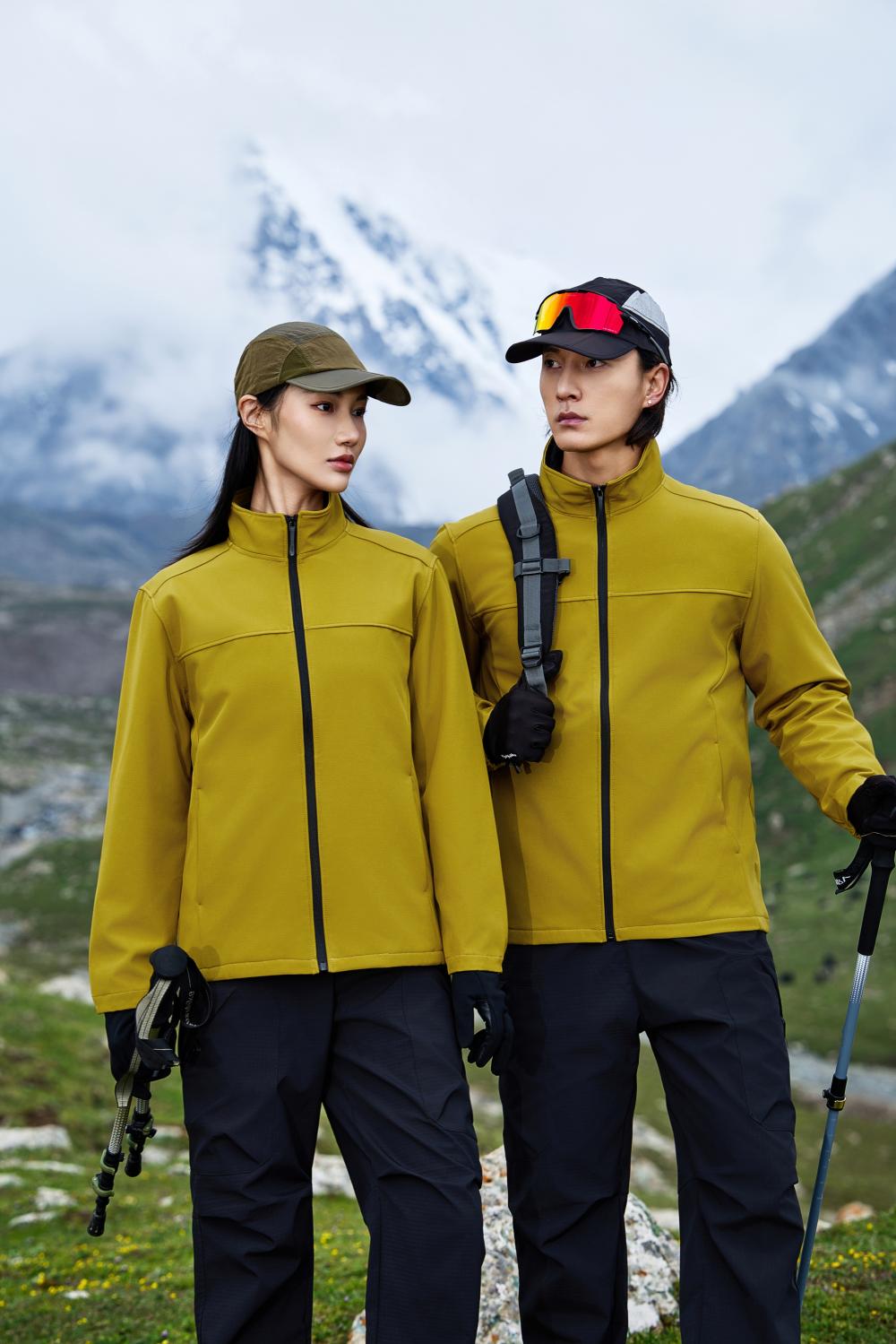 Mock-neck softshell fleece jacket