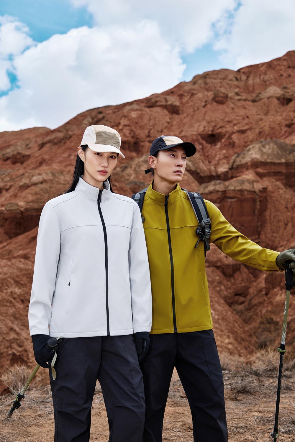 Mock-neck softshell fleece jacket