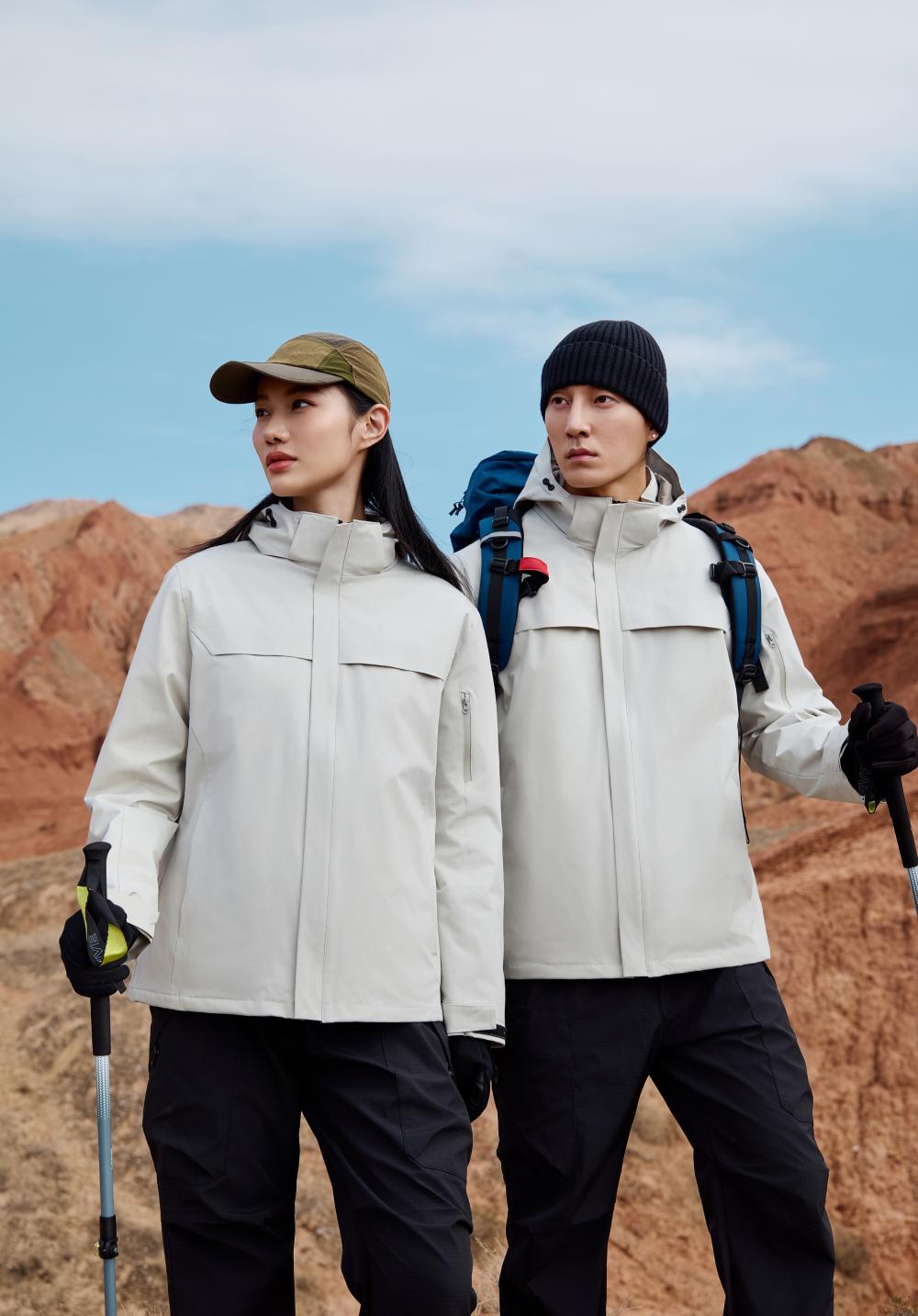 Integrated black gold graphene down