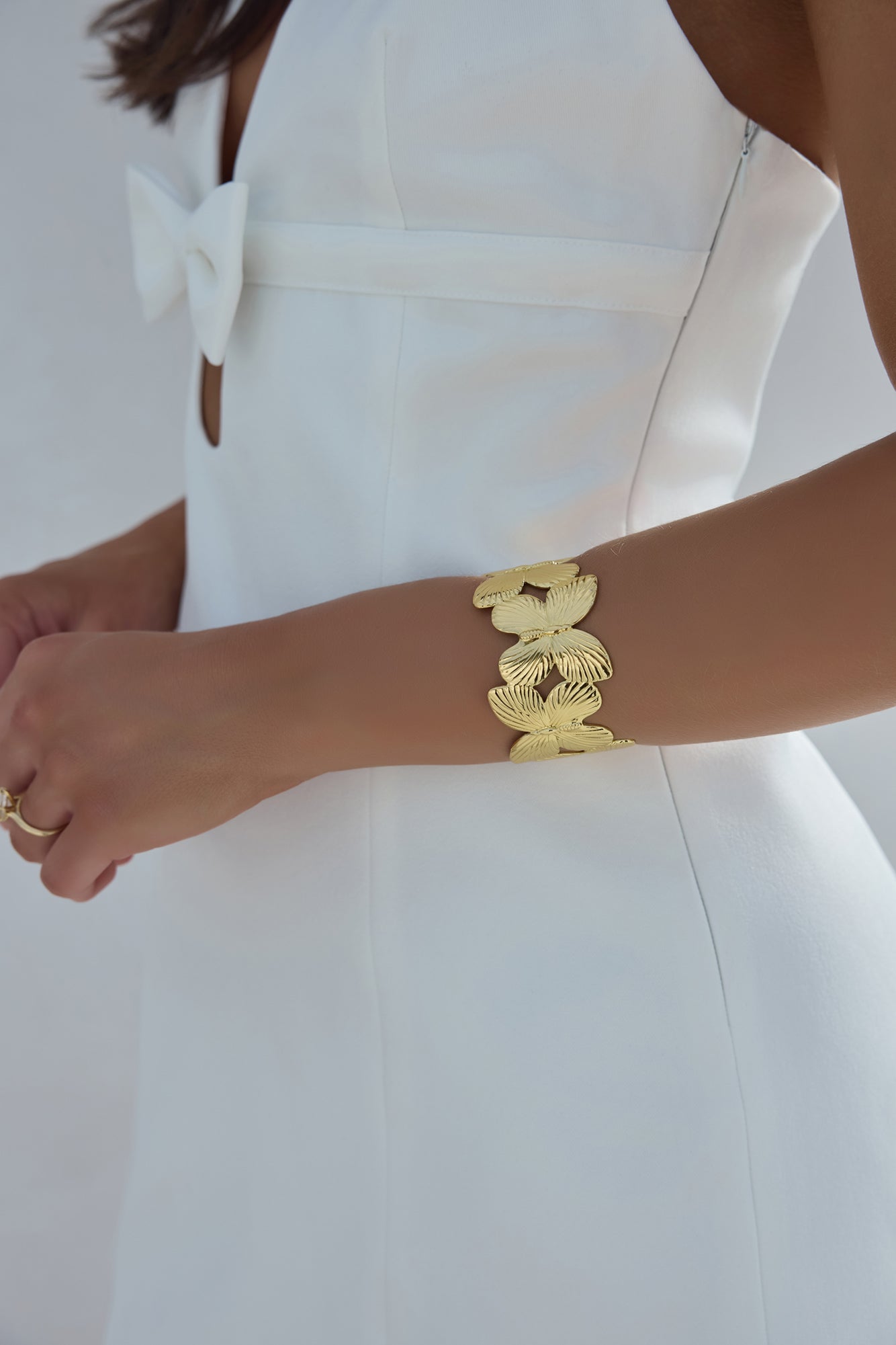18k Gold Plated Floral Breeze Cuff Bracelet Gold-Roy Dress
