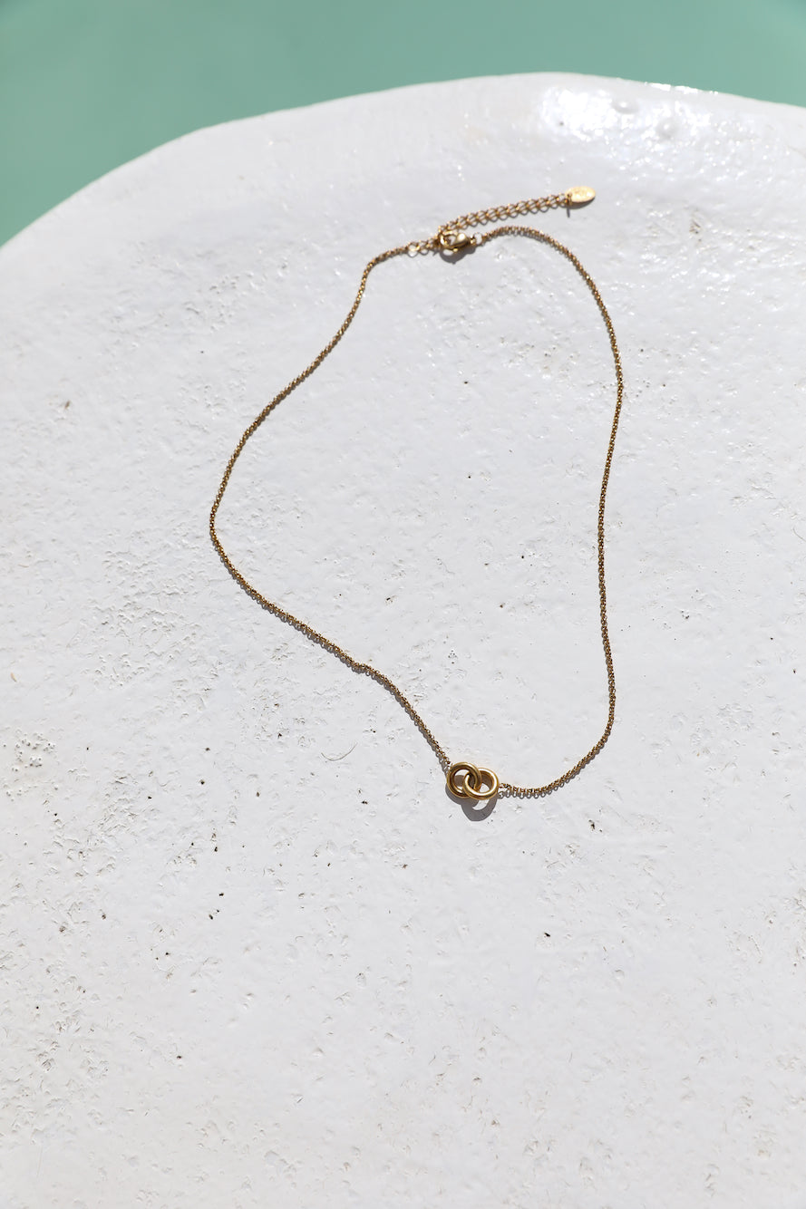 18k gold plated Caught In Destiny Necklace-Roy Dress