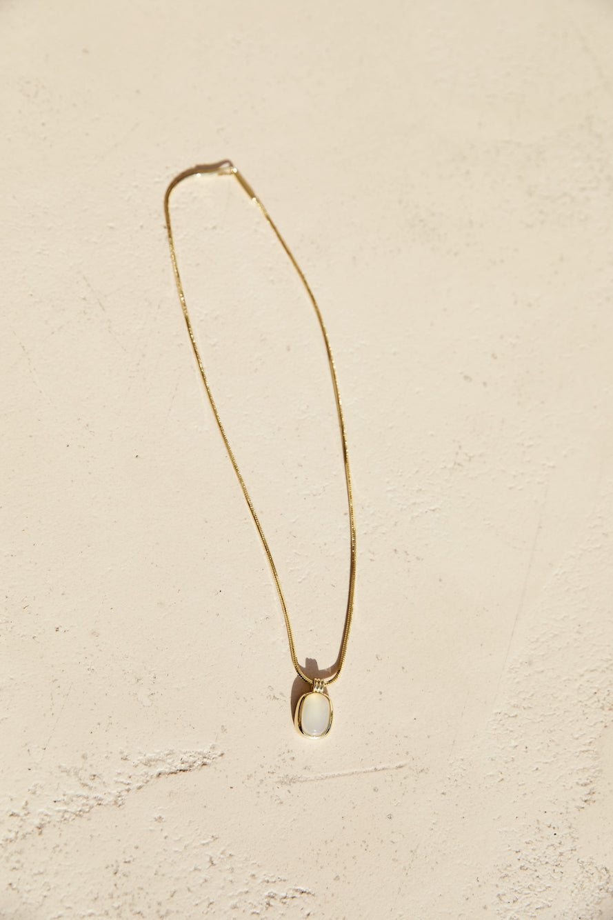 18k Gold Plated Saski Necklace Gold-Roy Dress