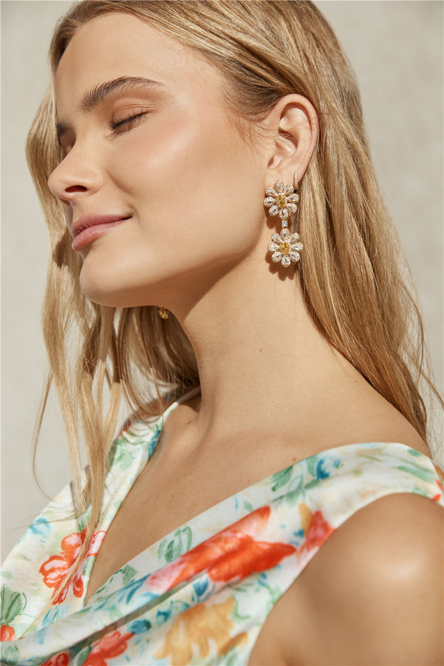 18k Gold Plated Daisy Diamonds Earrings Gold-Roy Dress