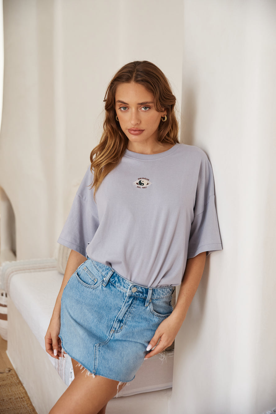 WRANGLER Visions Boxy Slouch Tee Dirty Purple-Roy Dress