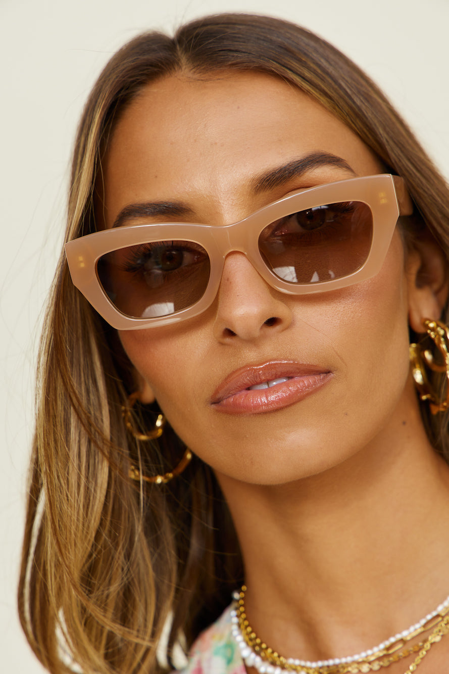 BANBÉ The Kerr Sunglasses Nude Desert-Roy Dress