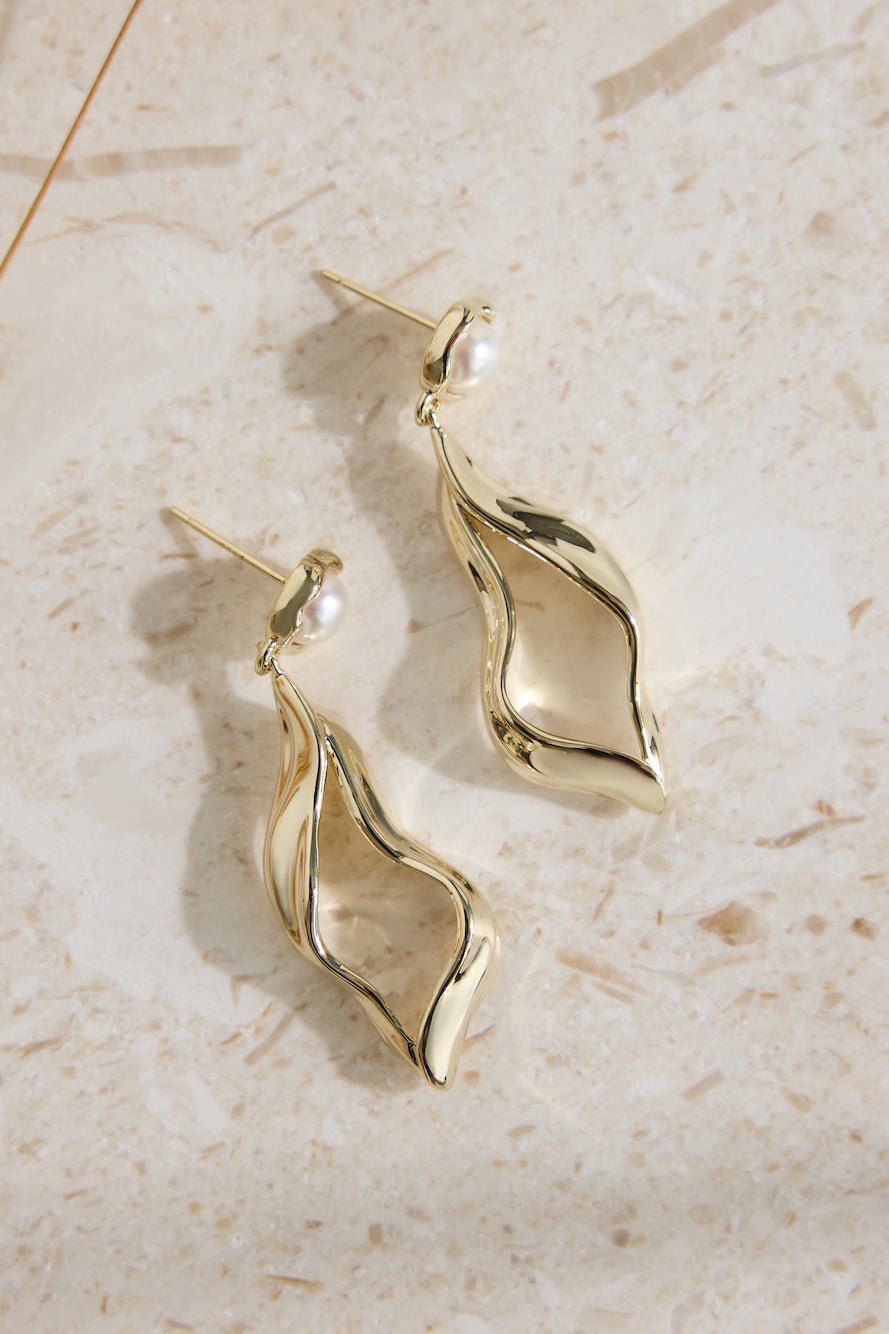 18K Gold Plated Fresh Water bay Earings Gold-Roy Dress