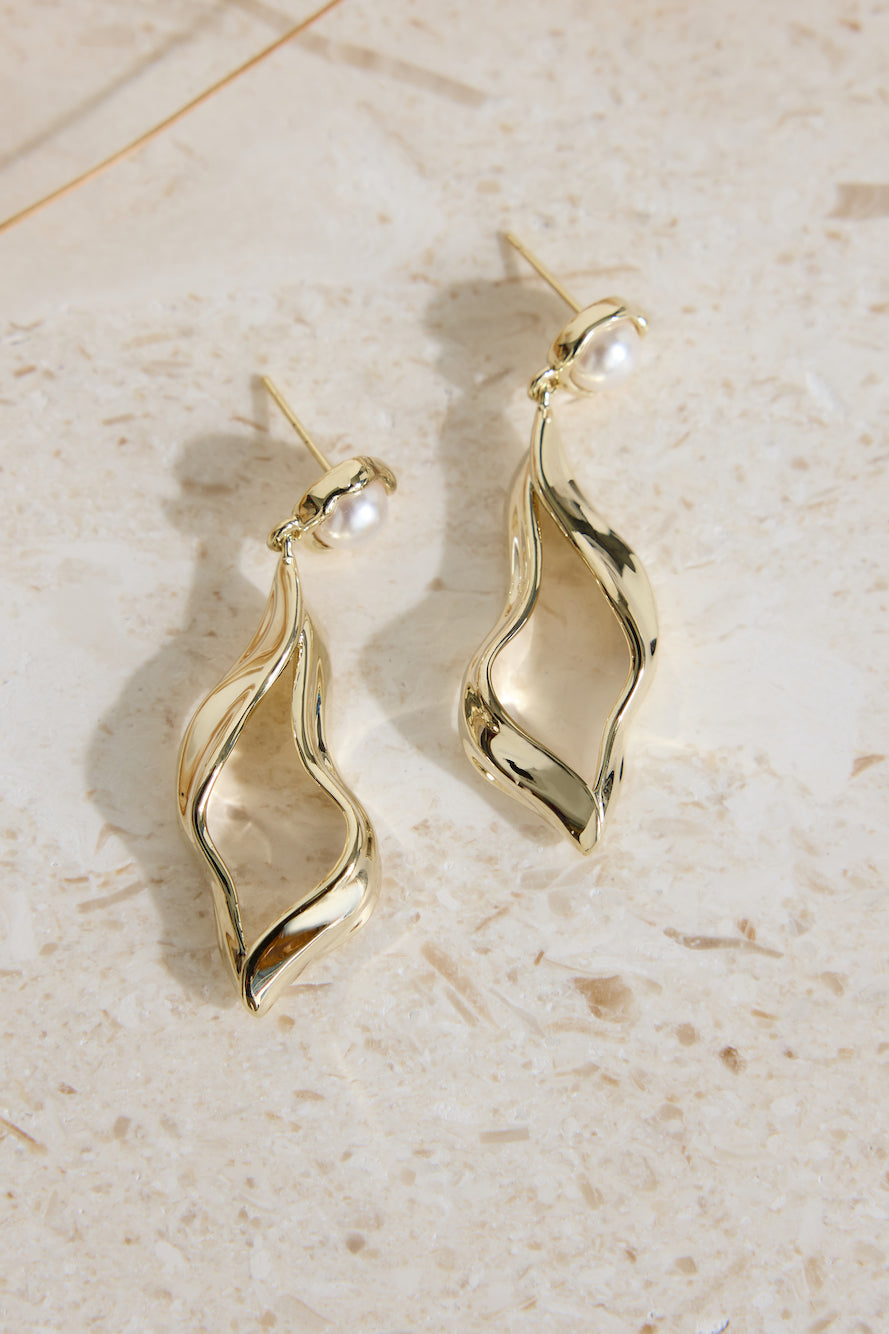 18K Gold Plated Fresh Water bay Earings Gold-Roy Dress