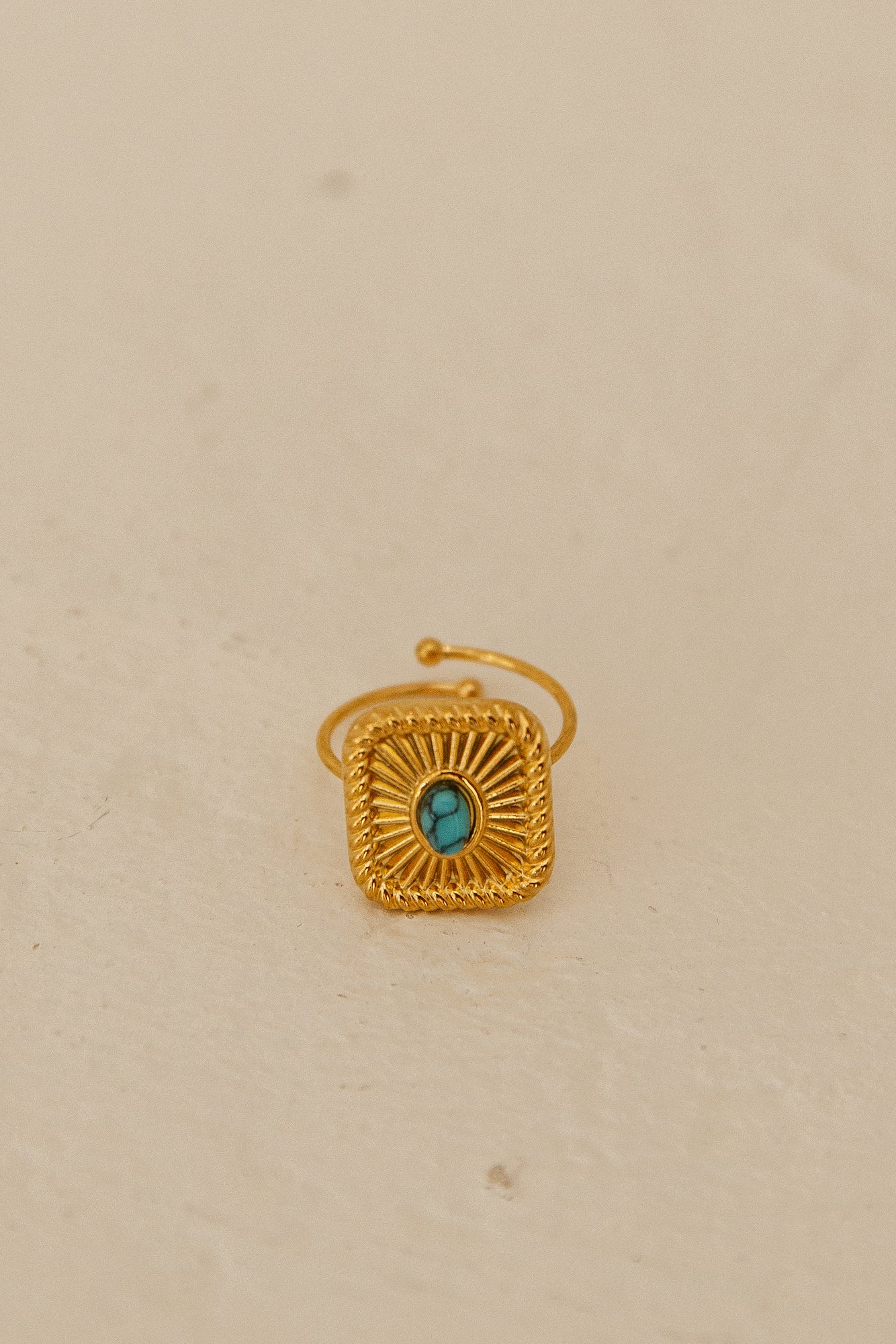 18k Gold Plated Secret Gems Ring Gold-Roy Dress