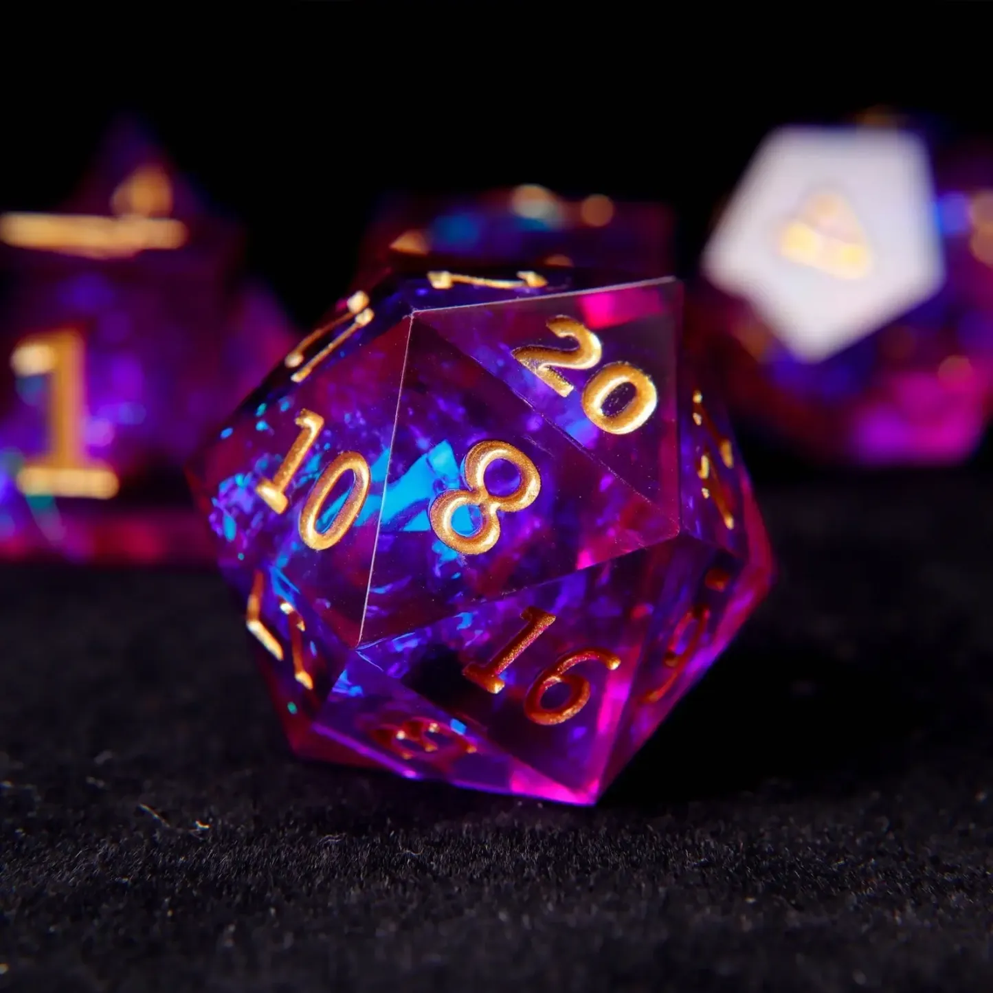 Light Purple D&D Dice Set – D20 & D6, Sharp Edge, Perfect RPG Gift