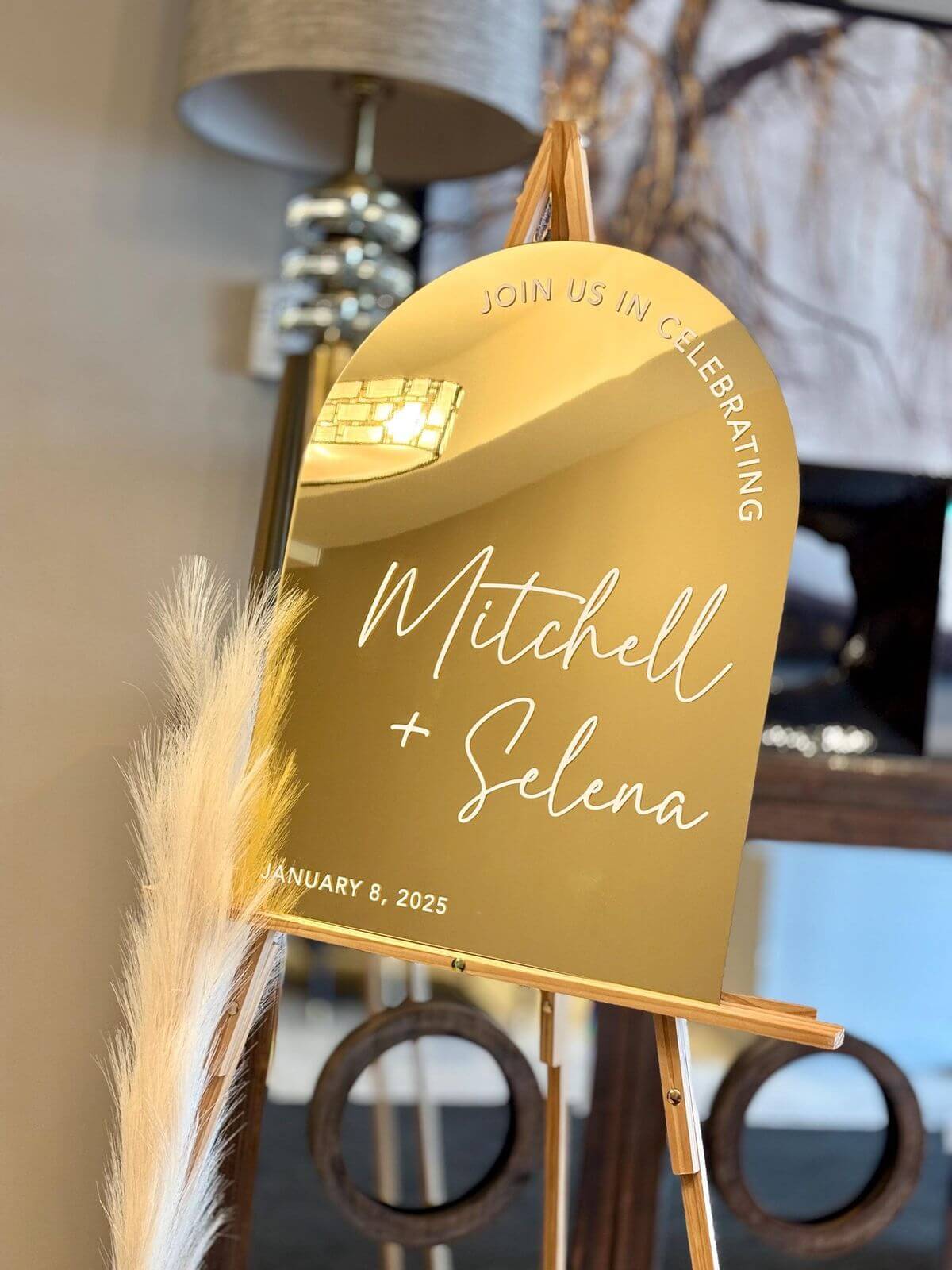 Custom Welcome Sign - Elegant Acrylic Mirror with Gold Accent, Perfect for Weddings & Events