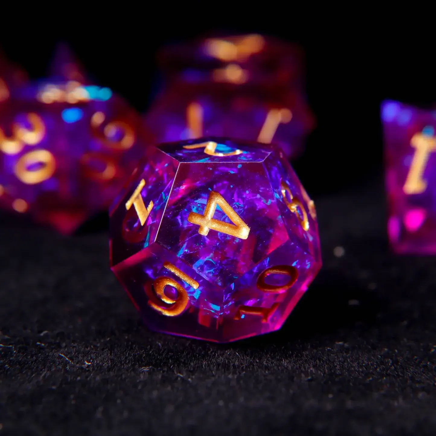 Light Purple D&D Dice Set – D20 & D6, Sharp Edge, Perfect RPG Gift