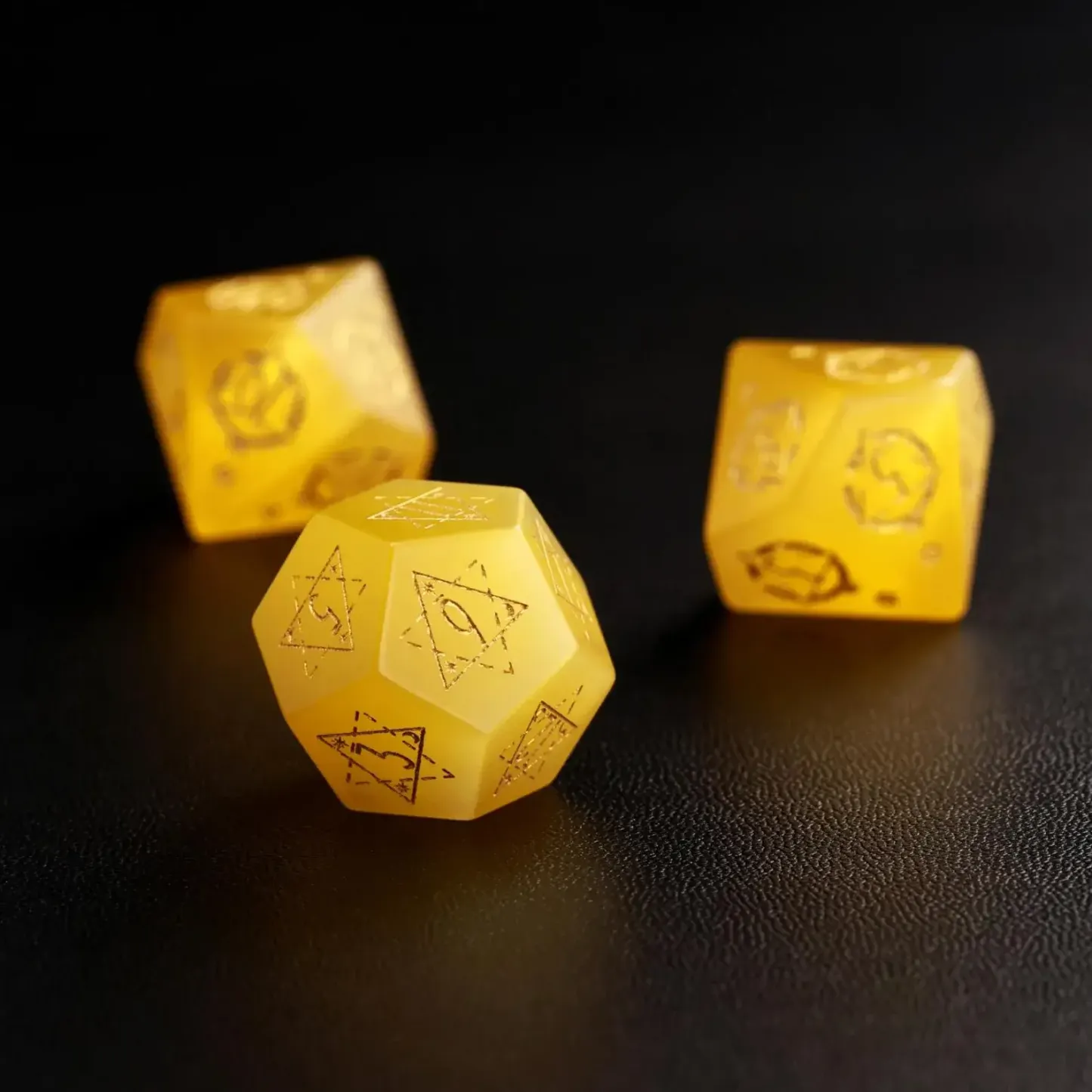 Yellow Cat Dice Set – Handcrafted DND Polyhedral Dice