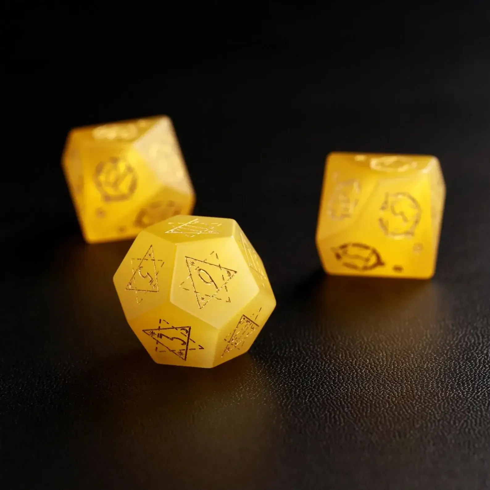 Yellow Cat Dice Set – Handcrafted DND Polyhedral Dice