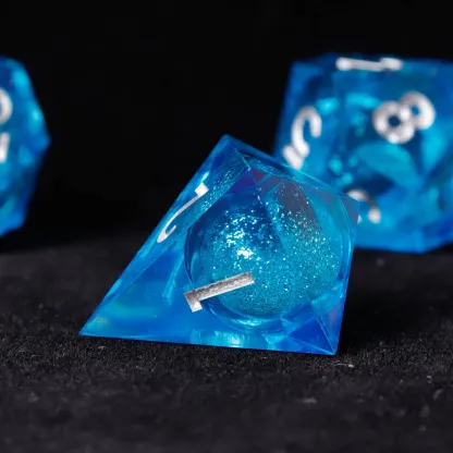 Liquid Core DND Dice Set – Sharp Polyhedral D6 & D20, Gift for D&D Players