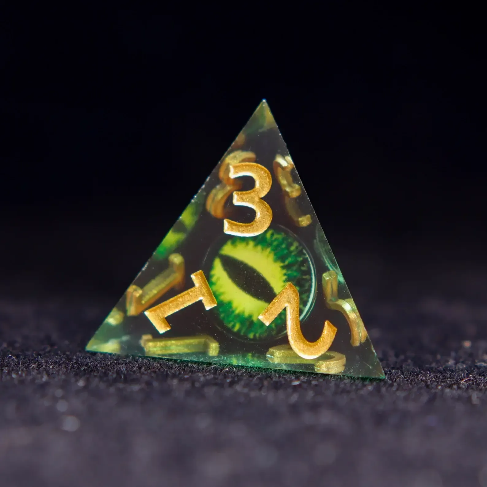 Demon’s Eye Dice Set – Green Eyes Sharp Edge D6 & D20, Perfect Gift-giftyourways