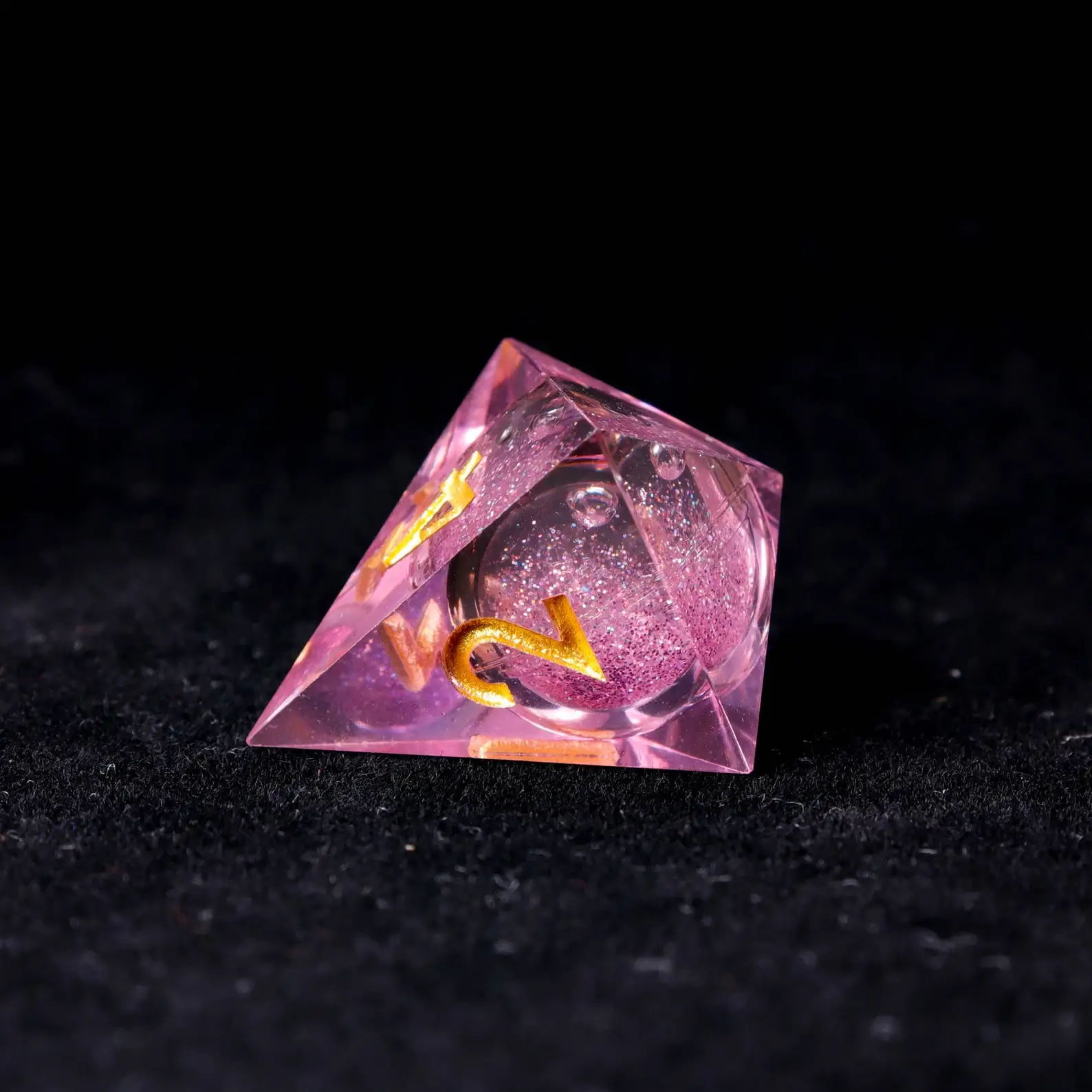 Pink Liquid Core DND Dice Set – Sharp D6 & D20, Birthday Gift for D&D Players