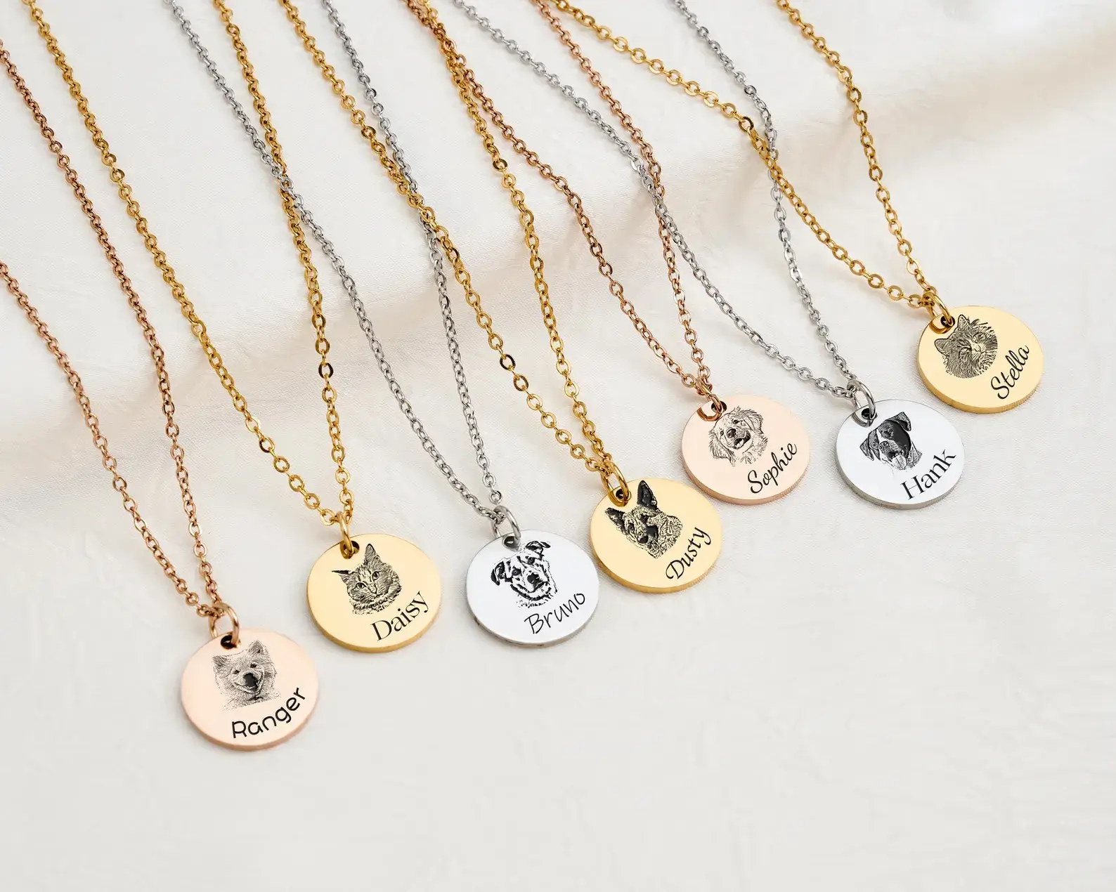 Personalized Pet Portrait Necklace | Custom Cat & Dog Jewelry