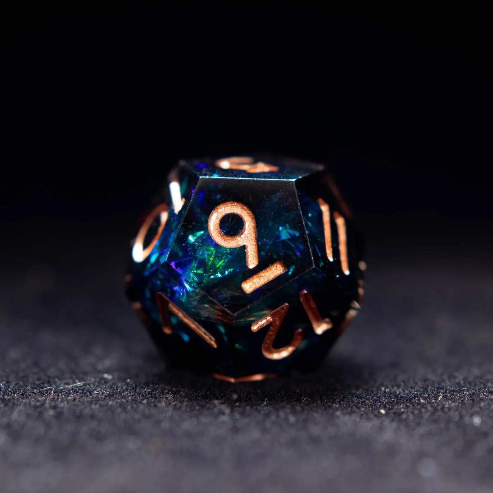 Black & Blue DND Dice Set – Sharp Edge Polyhedral D6 & D20, Perfect Gift for RPG Players