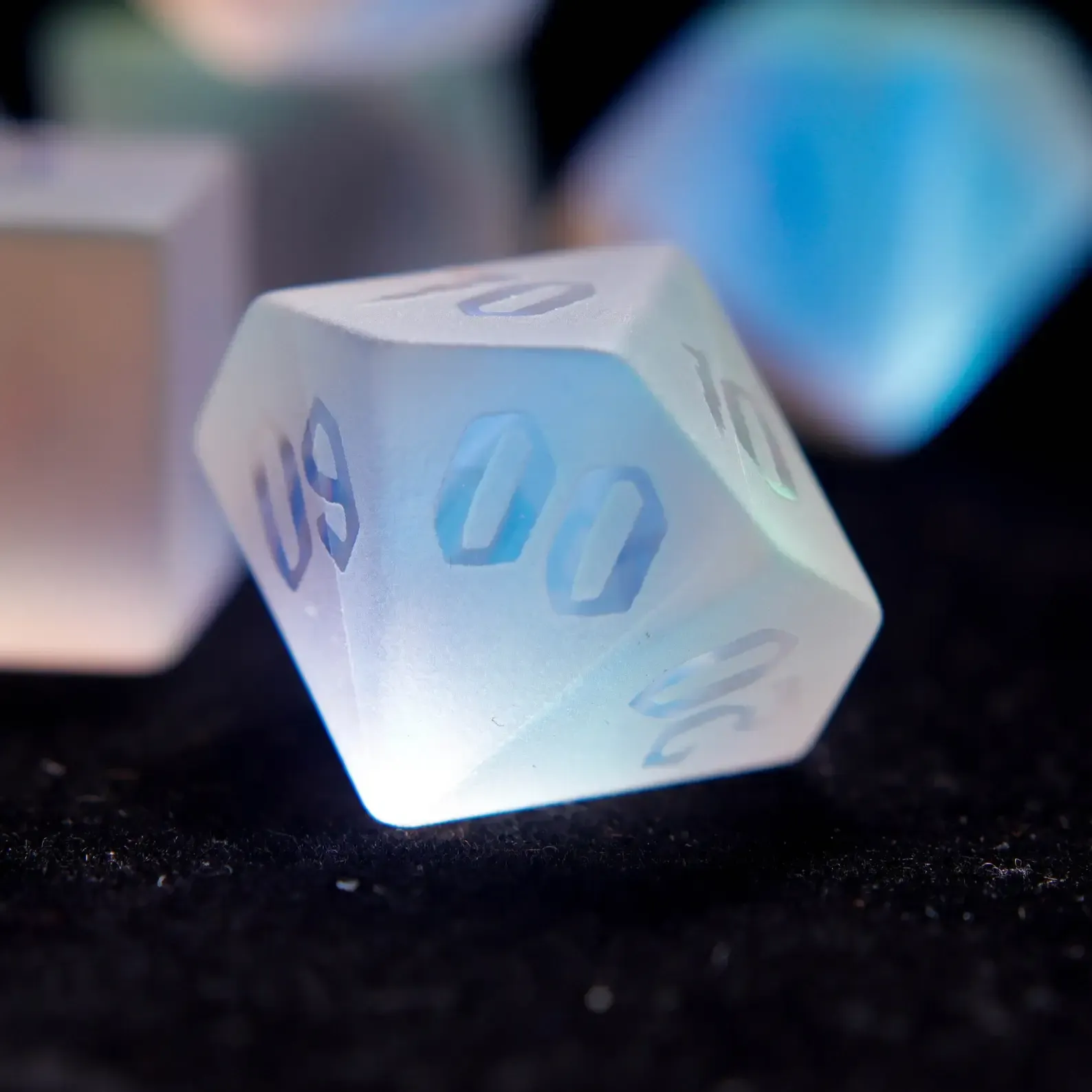Rainbow Stained Glass DND Dice – Transparent Crystal-Like Dice for Collectors & Gamers