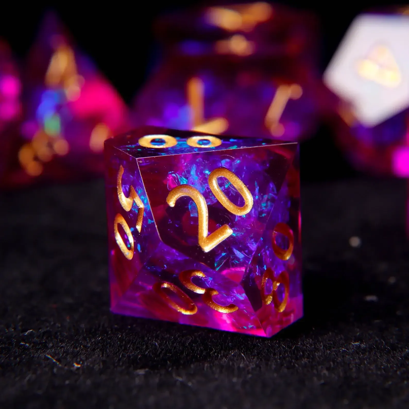 Light Purple D&D Dice Set – D20 & D6, Sharp Edge, Perfect RPG Gift