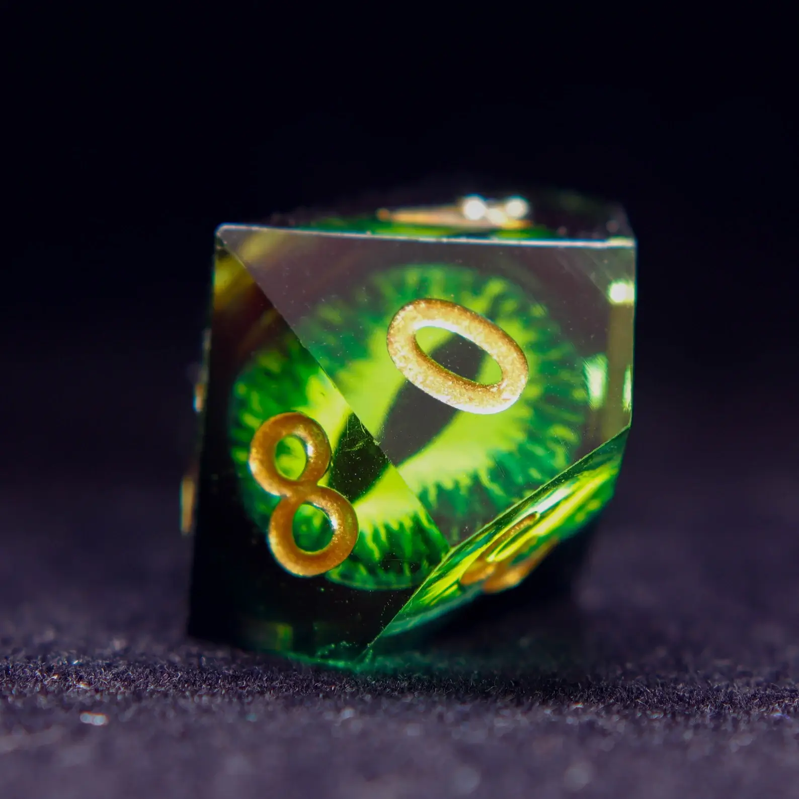 Demon’s Eye Dice Set – Green Eyes Sharp Edge D6 & D20, Perfect Gift-giftyourways