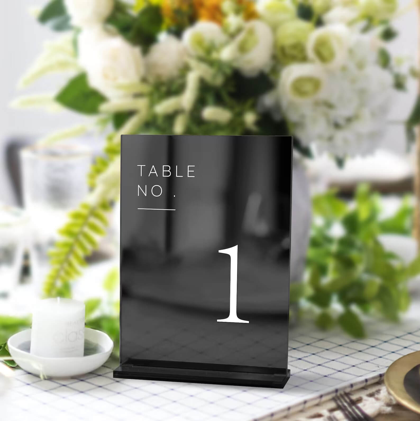 Mirror Square Acrylic Table Numbers - Elegant table numbers for wedding  with reflective finish – giftyourways, image size:1588x1595