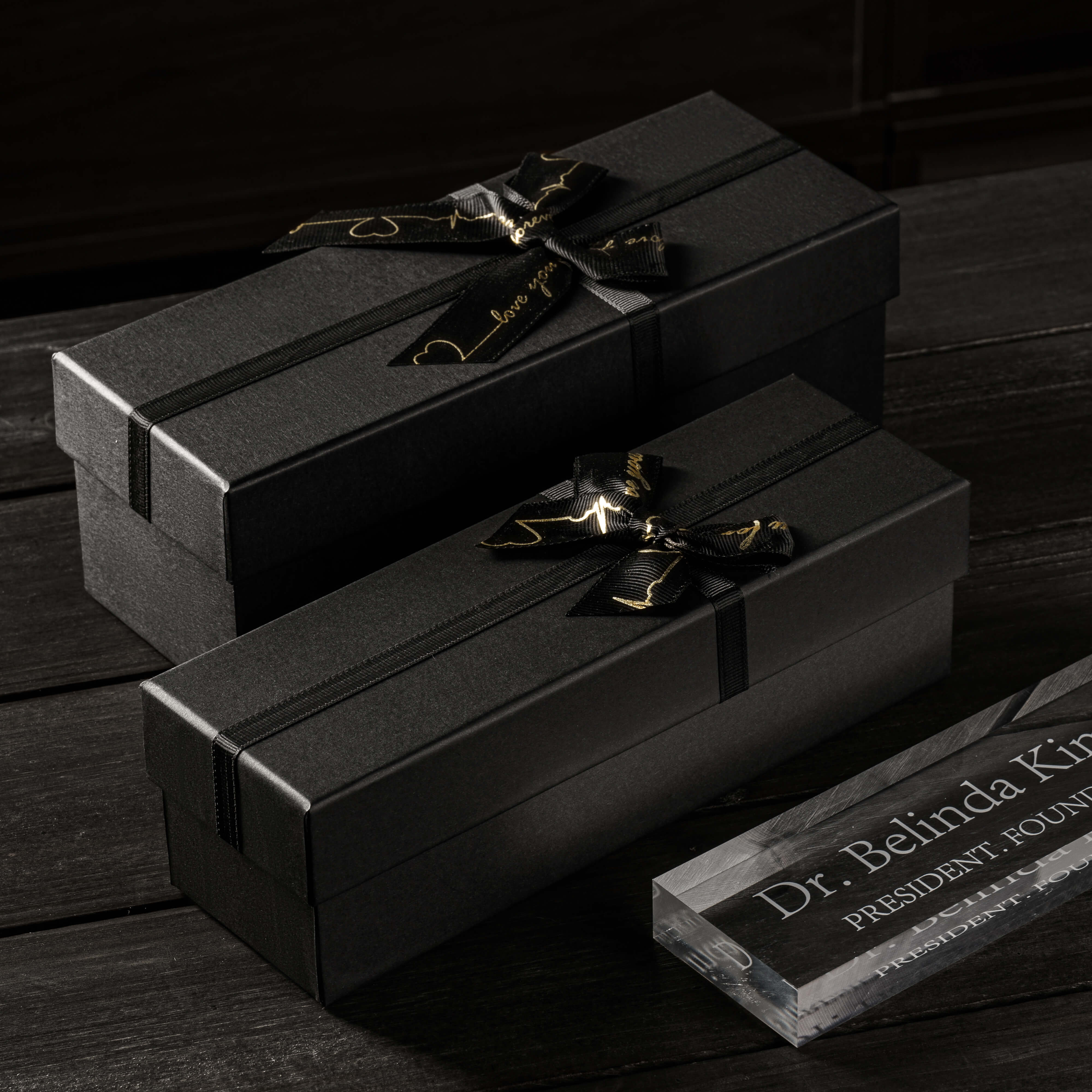 Personalized Acrylic Desk Name Plate – Custom Nameplate for Office or Workspace