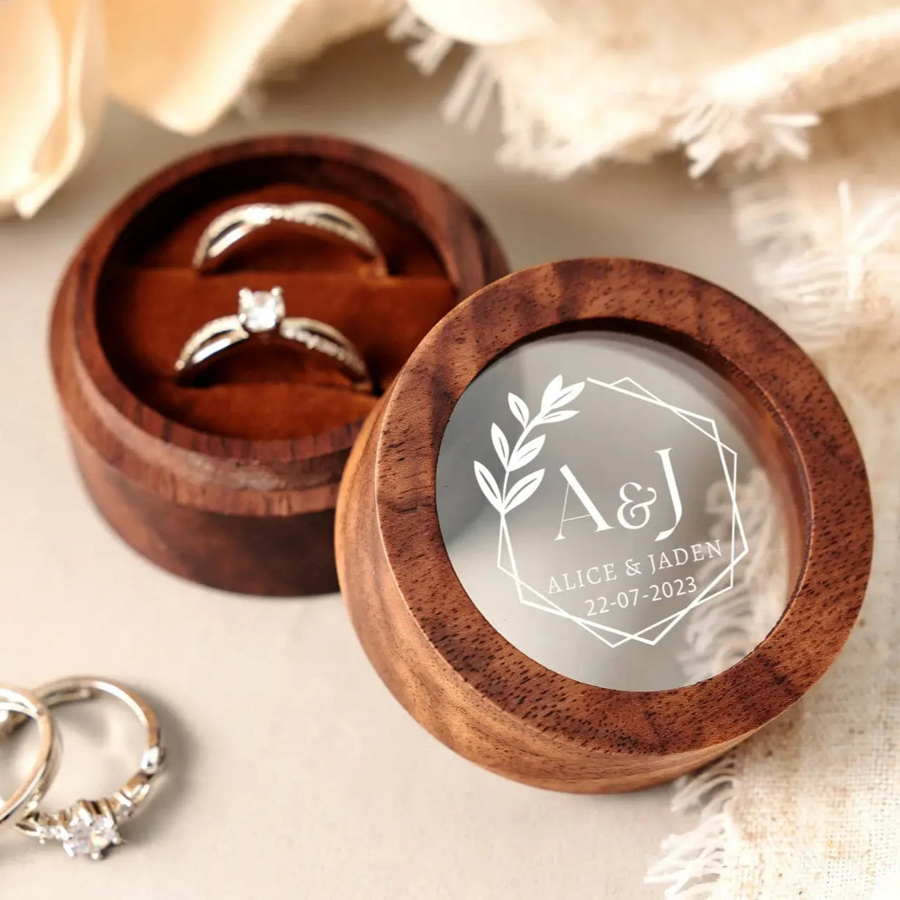 Personalized Wooden Ring Box with Clear Acrylic Cover – Perfect for Weddings, Engagements, and Anniversaries