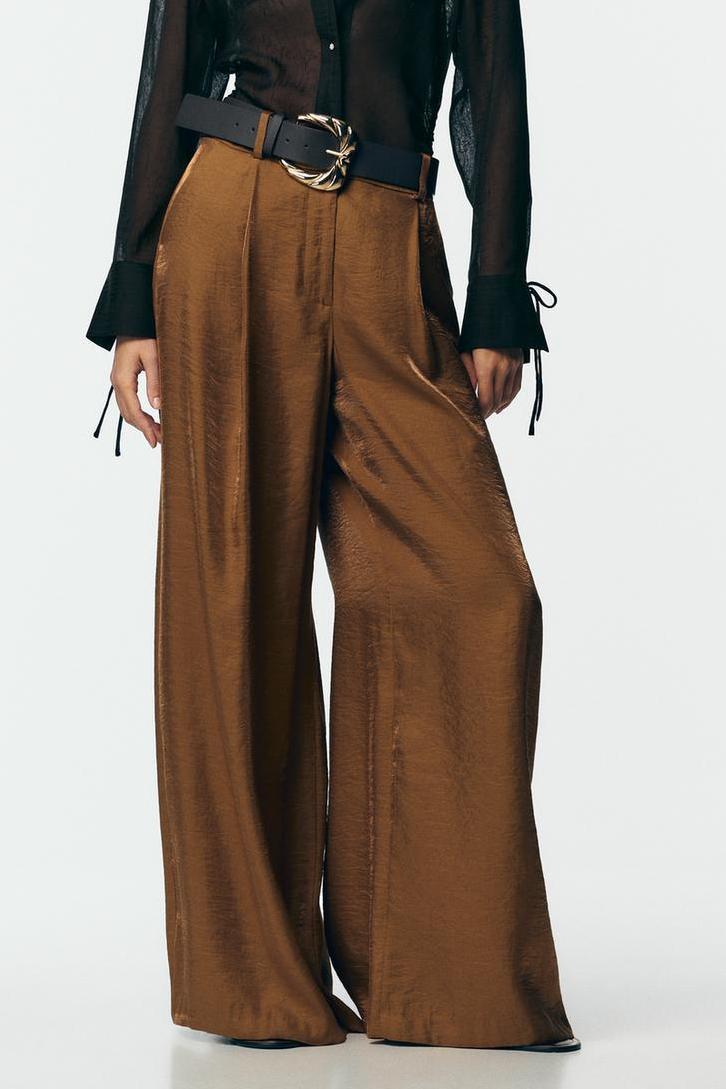 Leopard Pattern Bodysuit & Satin Wide Leg Pants