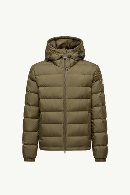 Laveraet Hooded Short Down Jacket