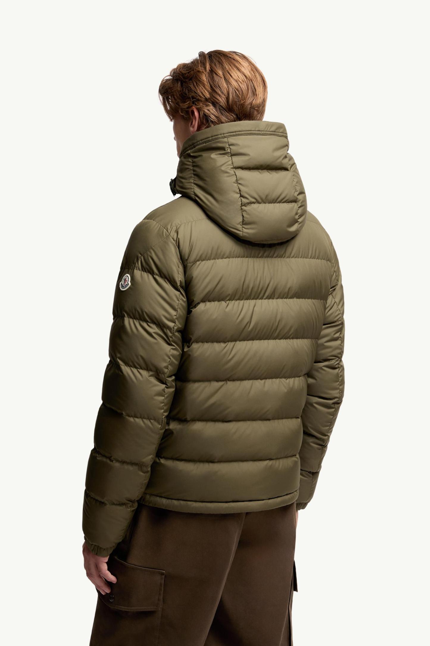 Laveraet Hooded Short Down Jacket