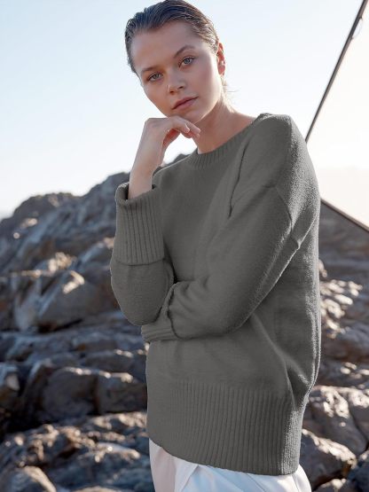 Women's Oversized Sweaters 2025 Long Sleeve Fuzzy Knit Casual Chunky Pullover Sweater Fall Outfits Clothes