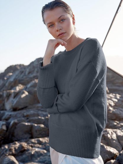 Women's Oversized Sweaters 2025 Long Sleeve Fuzzy Knit Casual Chunky Pullover Sweater Fall Outfits Clothes