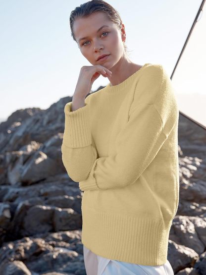 Women's Oversized Sweaters 2025 Long Sleeve Fuzzy Knit Casual Chunky Pullover Sweater Fall Outfits Clothes