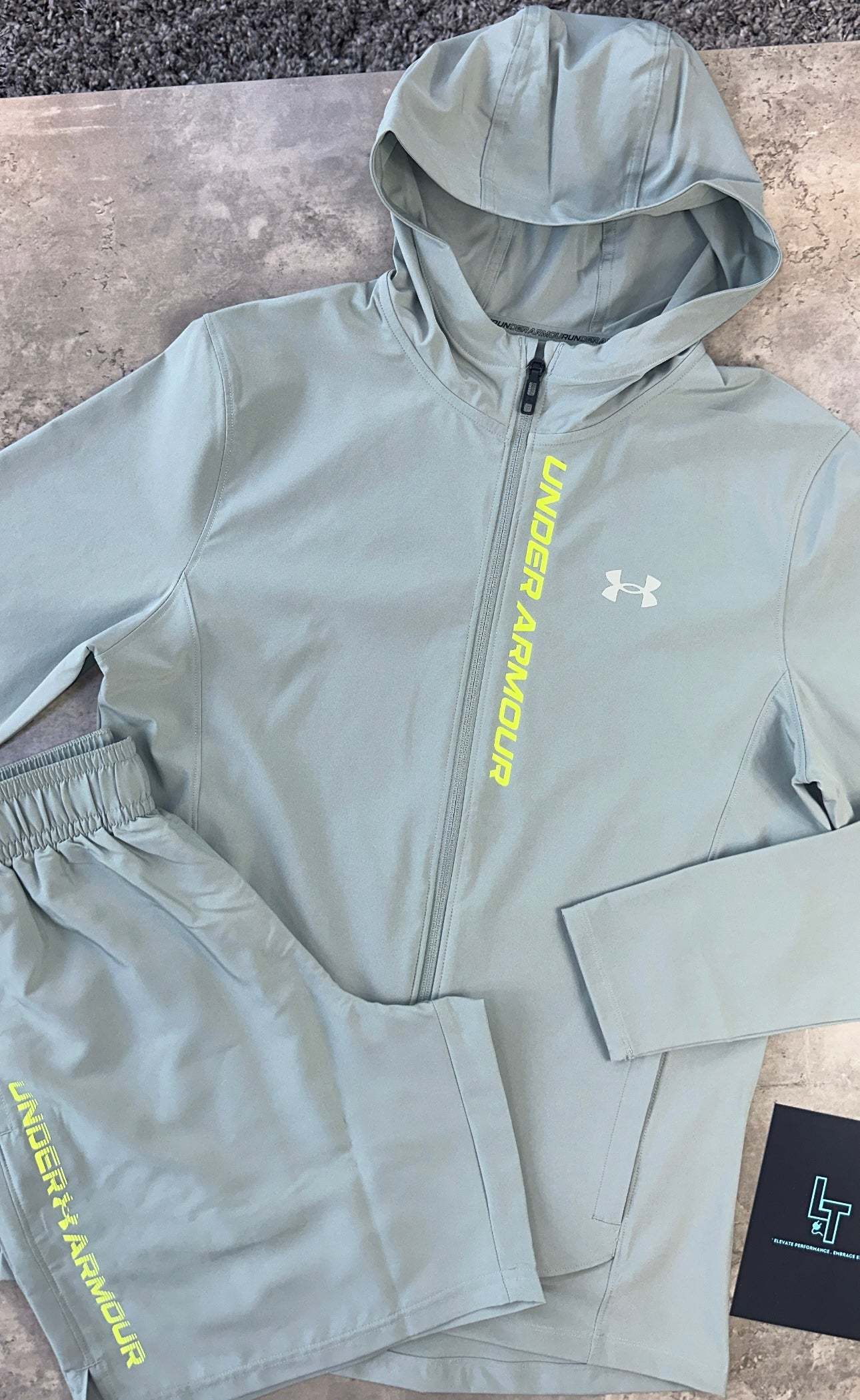 Ensembles Under Armour