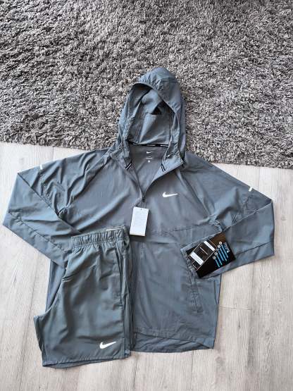 NIKE REPEL CHALLENGER TRACKSUIT - BLACK