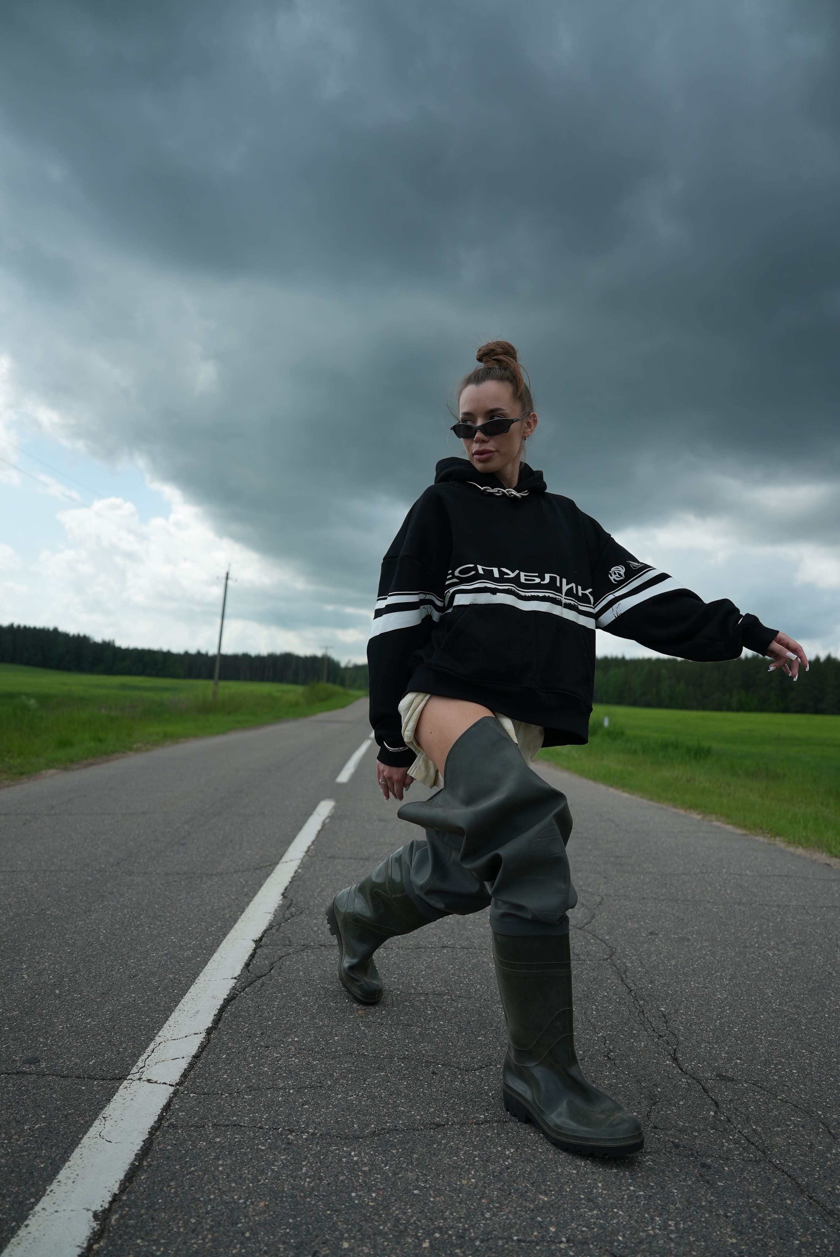 HOODIE RESPUBLIKA LIMITED