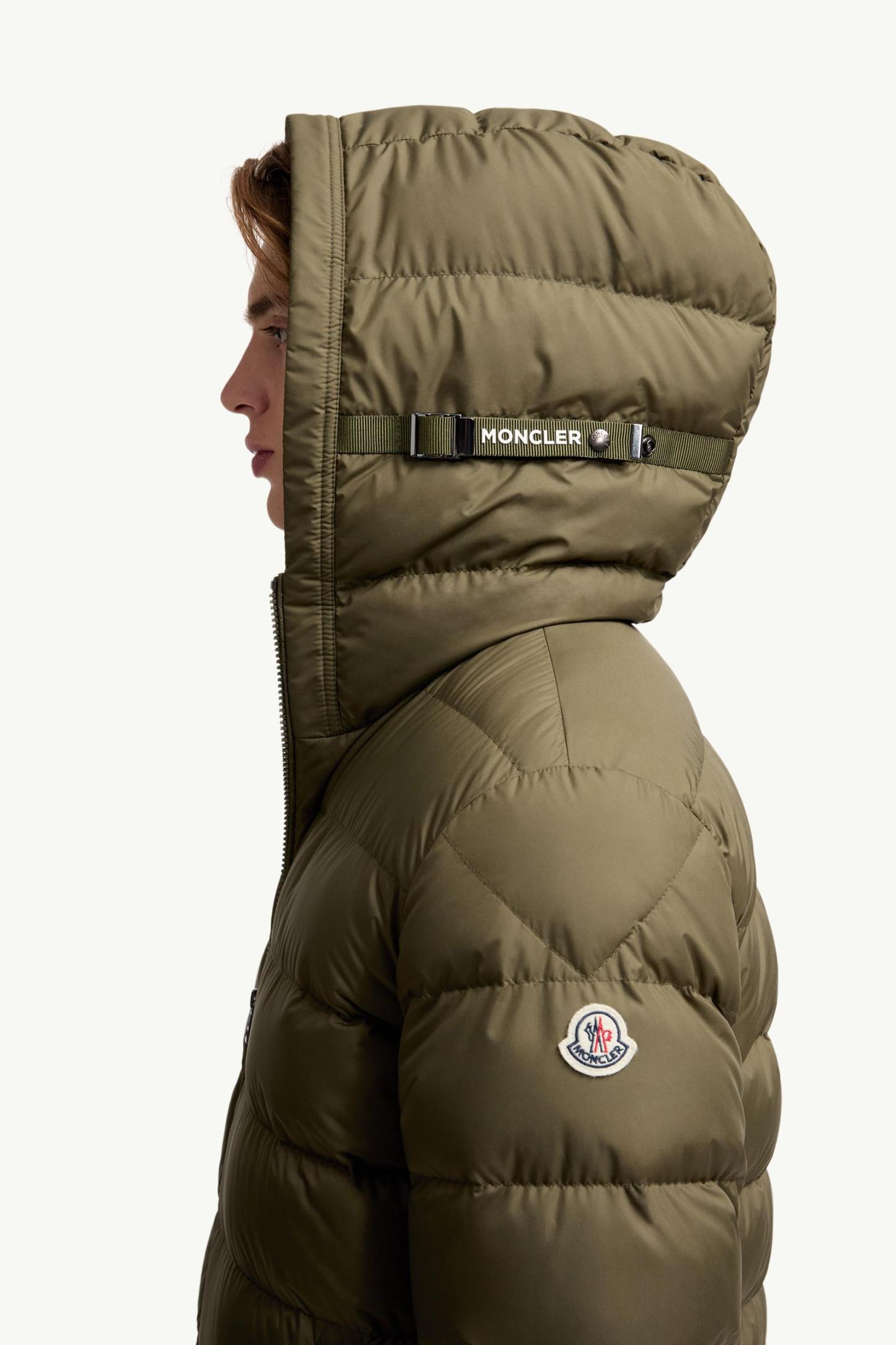 Laveraet Hooded Short Down Jacket