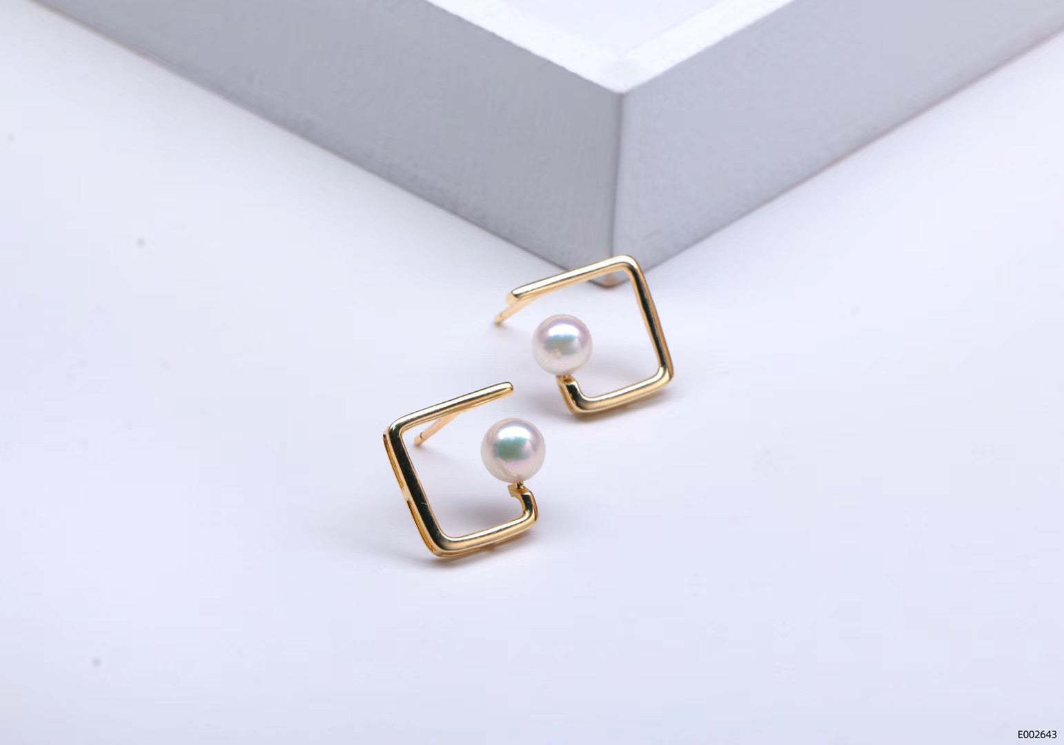 G14K Freshwater Pearl Earrings - Timeless Pearl