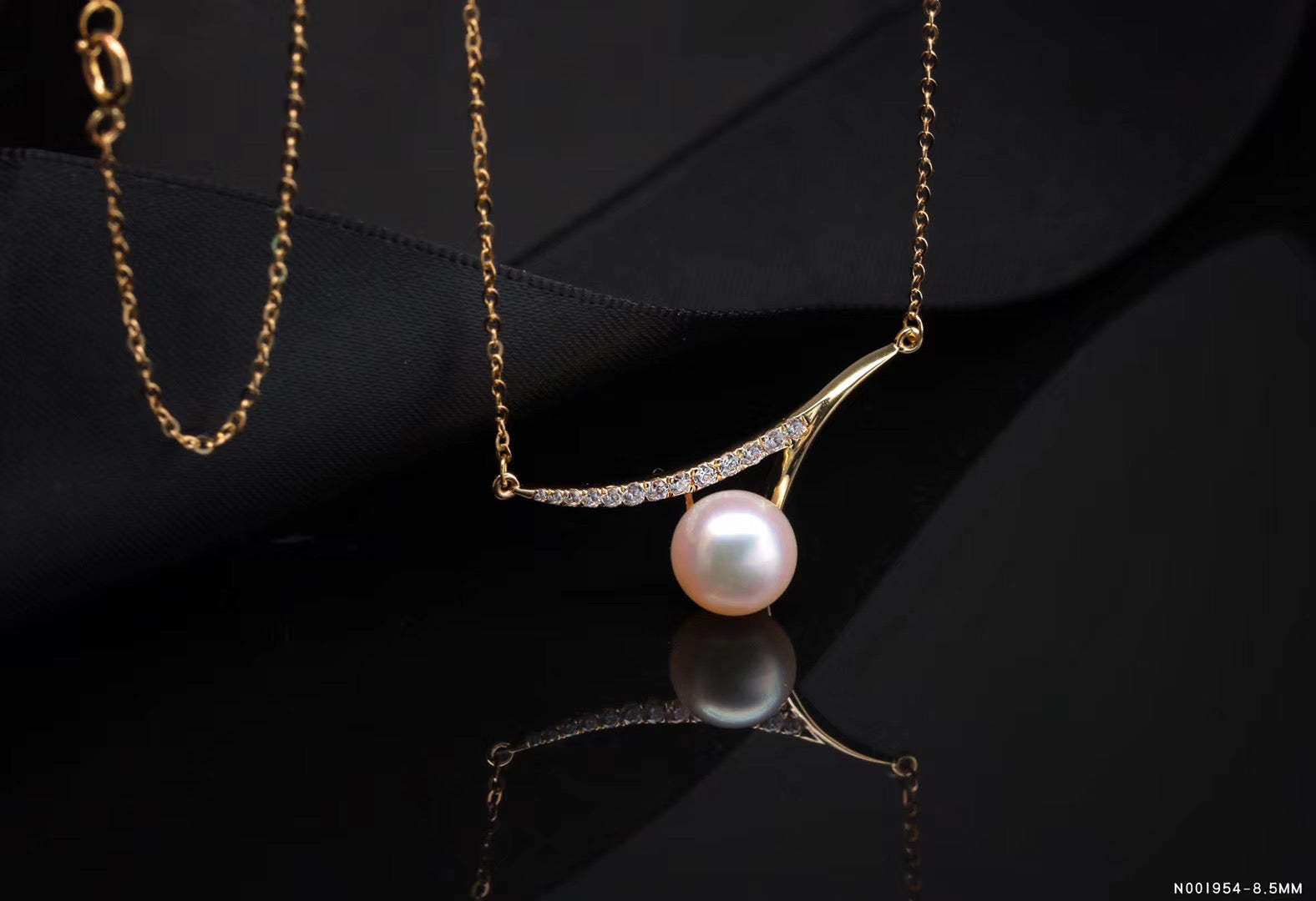 G14K Contemporary Pearl Necklace - Timeless Pearl